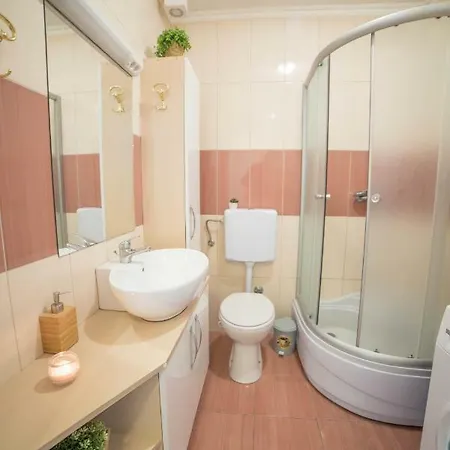 Comfortable With Jacuzzi Appartement